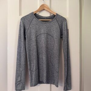 Lululemon Long Sleeve Grey Top Medium